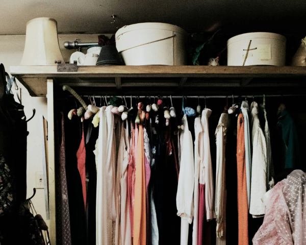 Ανοιξιάτικο ξεκαθάρισμα: Από πού να ξεκινήσεις χωρίς άγχος