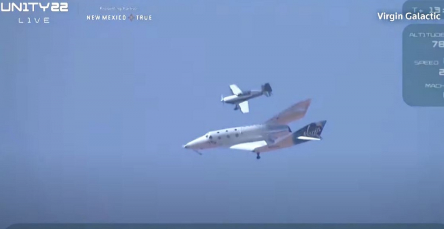 «Στα μαχαίρια» Μπέζος - Μπράνσον για το πρώτο διαστημικό ταξίδι (βίντεο)