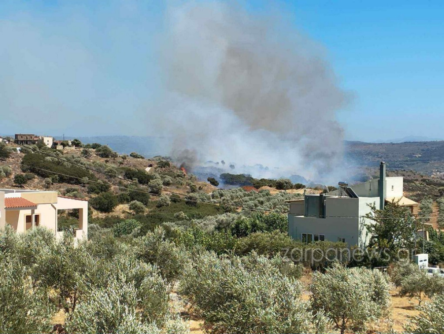 Φωτιά τώρα στα Μεγάλα Χωράφια στα Χανιά