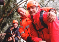 Θαύμα στα Γιαννιτσά: Πυροσβέστες ανέσυραν σώο άνδρα από χαράδρα 120 μέτρων