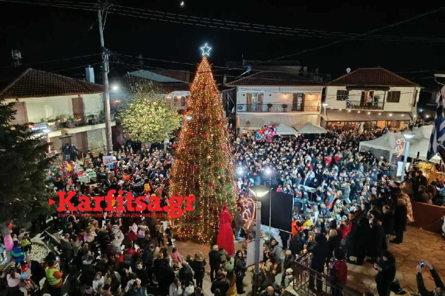 Άναψε το πρώτο χριστουγεννιάτικο δέντρο για τη φετινή σεζόν (βίντεο)
