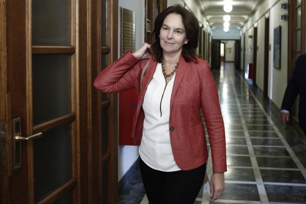 Παπανάτσιου: Στο μεσοπρόθεσμο προβλέπεται μια σειρά από μειώσεις της φορολογίας