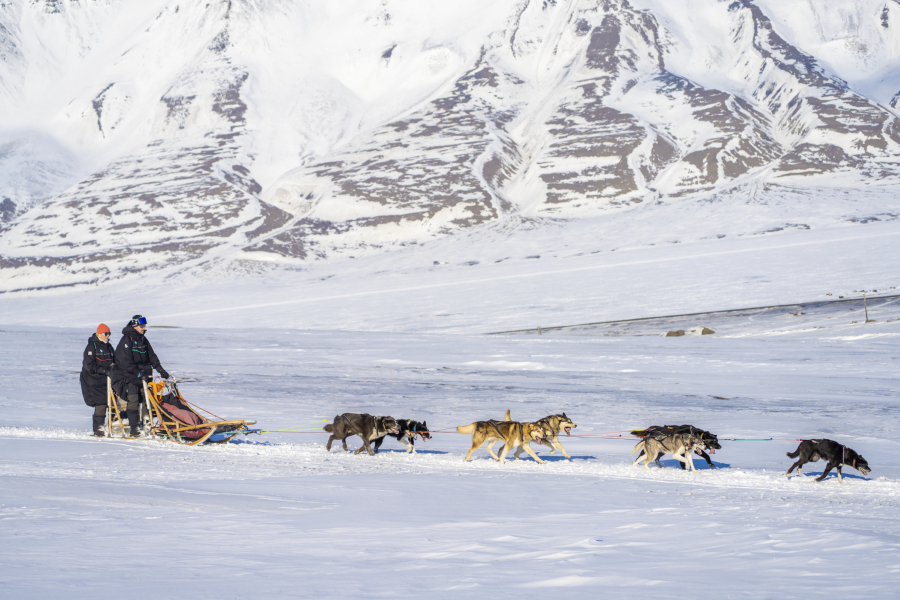H Ρωσία κάνει μεγάλη στρατιωτική άσκηση στην Αρκτική