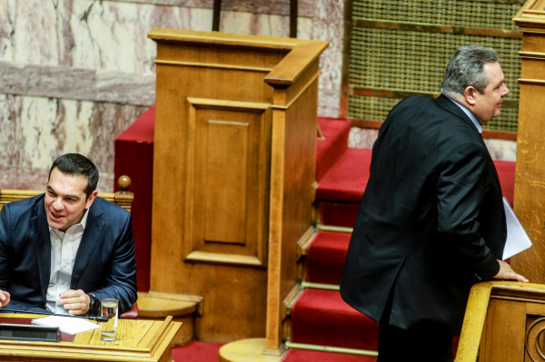 Σειρά αλλαγών στον κανονισμό της Βουλής από την κυβέρνηση για «σωθεί» ο Καμμένος