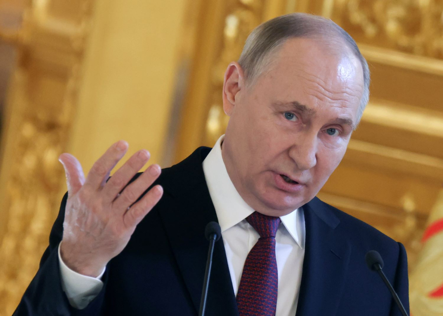 Ο Πούτιν καρατόμησε από υπουργό Άμυνας τον Σοϊγκού