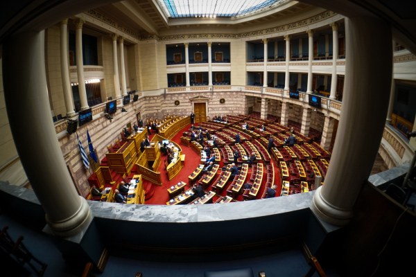 Δημοσκόπηση Pulse: Στο 24% η ΝΔ, 10,5% το ΠΑΣΟΚ - Τι λένε για κόμμα Τσίπρα, Καρυστιανού και Σαμαρά