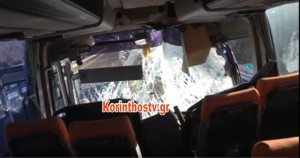 Σφοδρή σύγκρουση λεωφορείου ΚΤΕΛ με φορτηγό στην Ε.Ο Κορίνθου-Τρίπολης (ΒΙΝΤΕΟ)