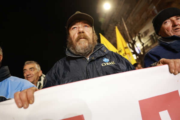 Cost-of-Living Crisis and Scandals Sharpen Public Discontent with Greek Government, Three Polls Find