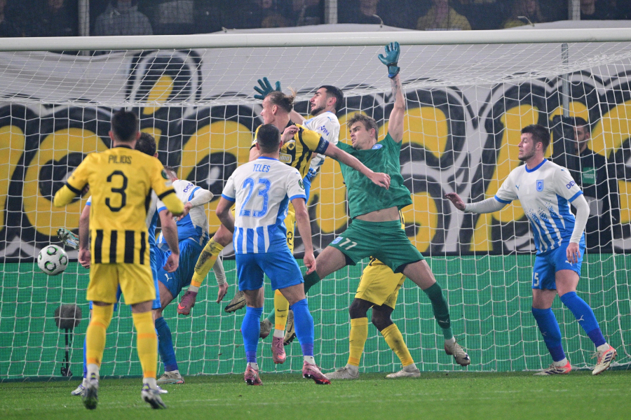 AEK - Κραϊόβα: 3-2 με λυτρωτή τον Κουτέσα (90+8) και πέναλτι με τον Γιόβιτς στο 90+15