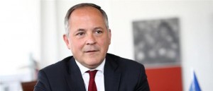 Επιτάχυνση σε ηλεκτρονικούς πλειστηριασμούς και εξωδικαστικό ζητά ο Κερέ
