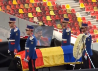 Ρουμανία: Σε λαϊκό προσκύνημα η σορός του Μιρτσέα Λουτσέσκου