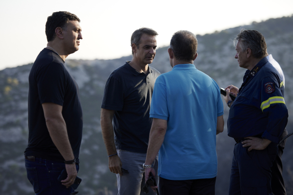 Ο Μητσοτάκης πήγε στην Πάρνηθα και ενημερώθηκε για τις αντιπυρικές ζώνες και τα μέτρα προστασίας