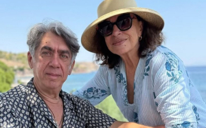 Κώστας Μπερικόπουλος: «Όταν γνώρισα τη Χάρις Αλεξίου, ένιωσα σοκ και δέος»