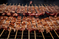 Τσικνοπέμπτη: 9χρονος κινδύνεψε να πνιγεί από σουβλάκι