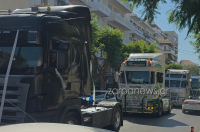 Εντυπωσιακός γάμος στα Χανιά: Πομπή με περισσότερες από 15 νταλίκες συνόδευσε τον γαμπρό στην εκκλησία (Βίντεο)