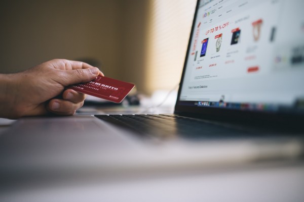 E-shop εξαπατά καταναλωτές λέει η Γενική Γραμματεία Εμπορίου και το κατανομάζει