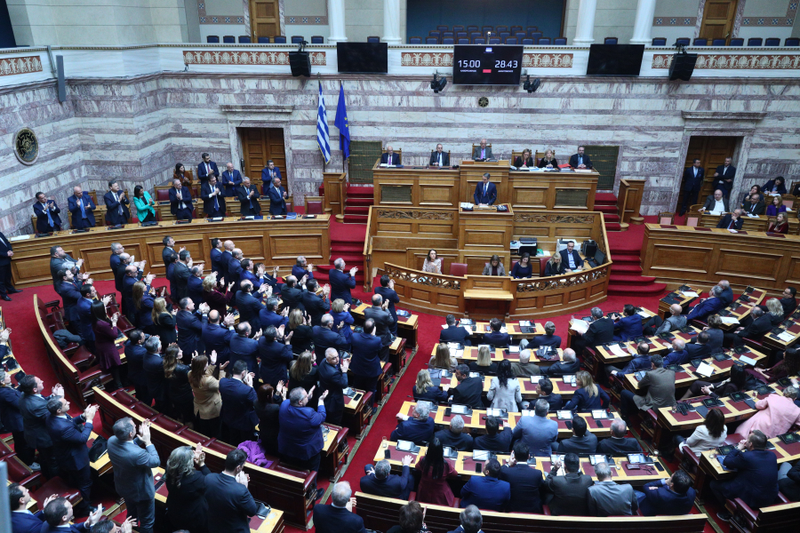 Τα Τέμπη, το Μάτι, ο Μητσοτάκης και ο Φάμελλος