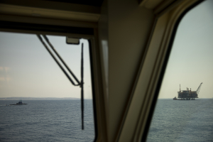 Reuters: Το Ιράν ζήτησε από τους Χούθι να κλείσουν την πύλη της Ερυθράς Θάλασσας αν οι ΗΠΑ πλήξουν το ενεργειακό του δίκτυο