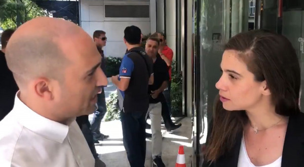 Η Κορίνα Δαμουλιάνου, υποψήφια βουλευτής της ΝΔ καταγγέλλει ότι της επιτέθηκαν στα Εξάρχεια (video)