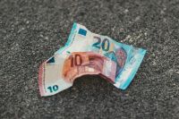 Greek Tax Dispute Leaves Overseas Investor Facing €930,000 Bill