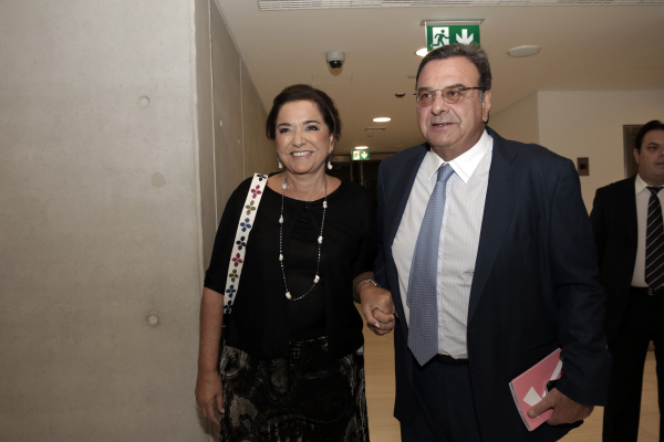 Περιμένοντας την Ντόρα