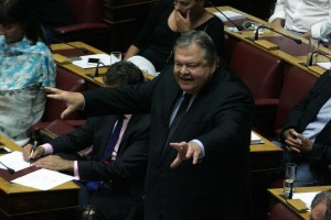 Βενιζέλος: Μας ξαναγυρίζουν στο '89
