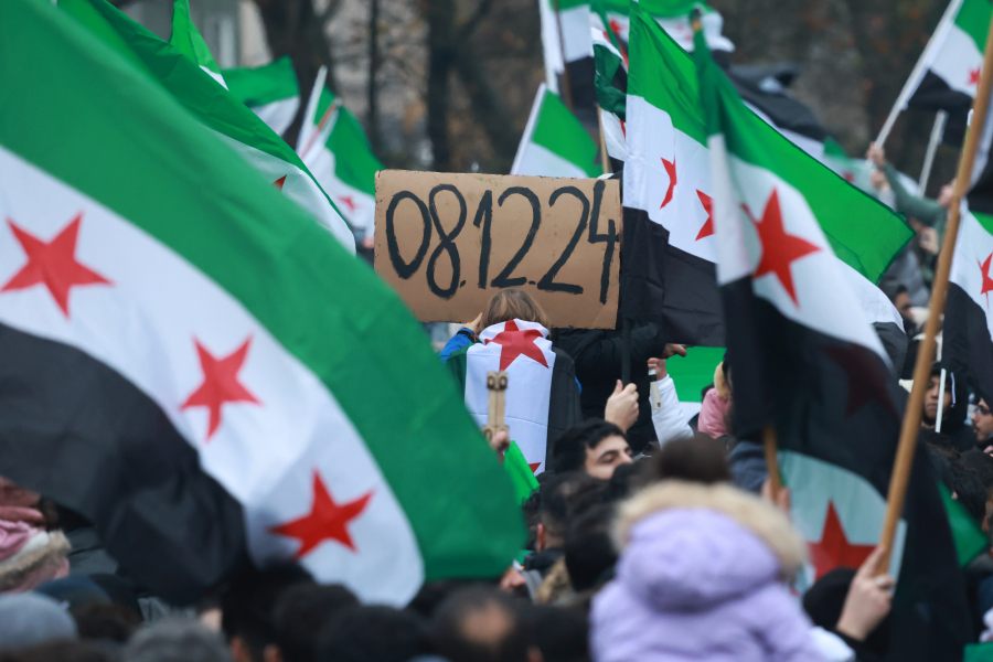 Πώς «διαβάζει» η ΕΕ τις εξελίξεις στη Συρία - «Καμπανάκι» από Γερμανία