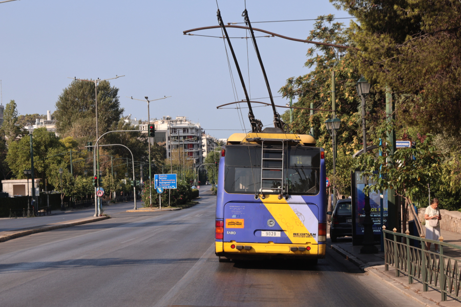 Απεργία 14/10: Πώς θα κινηθούν λεωφορεία, τρόλεϊ, μετρό, τραμ - Πρώτα και τελευταία δρομολόγια