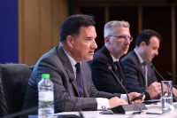 Πώς έχει ο Άδωνις τον Σκέρτσο στο κινητό του