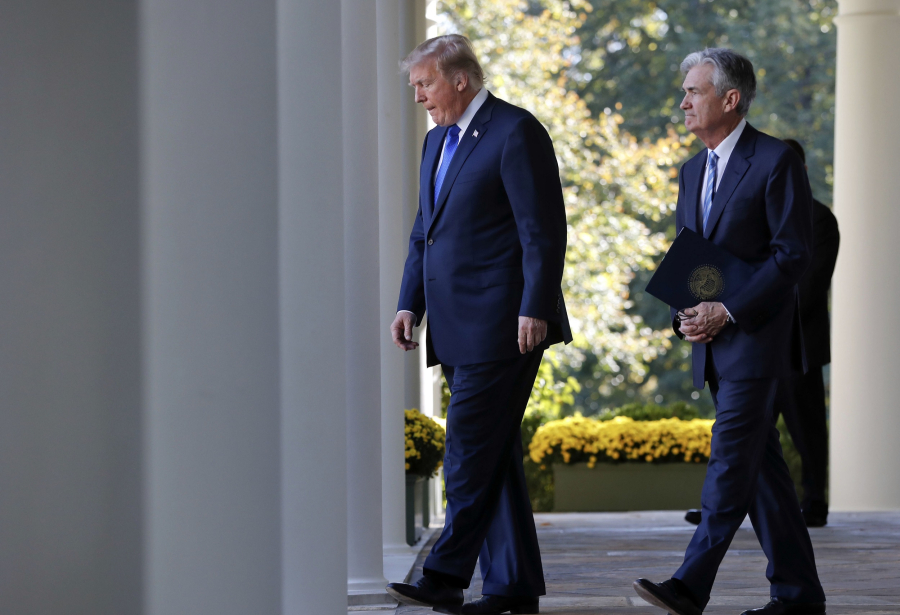 Η ΕΚΤ μείωσε ξανά τα επιτόκια, ο Τραμπ απειλεί τον πρόεδρο της Fed με απόλυση