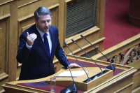 Σφοδρές αντιπαραθέσεις στη Βουλή - Τα μέτρα που ανακοινώθηκαν για το Μεταναστευτικό