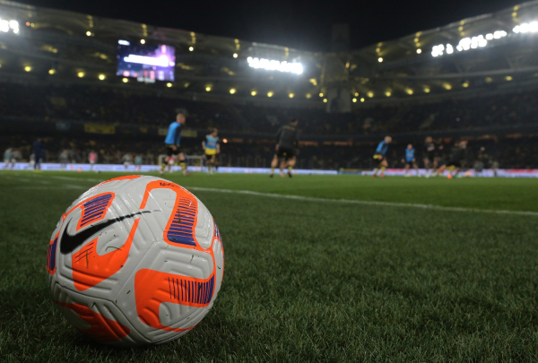 UEFA: Σταθερά στη 19η θέση η Ελλάδα, «απομακρύνεται» η 15η