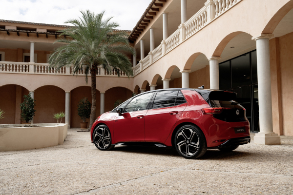 Volkswagen: Ανανεωμένη τιμολογιακή τοποθέτηση στα αμιγώς ηλεκτρικά μοντέλα της οικογένειας ID