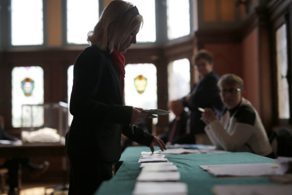 Γαλλικές εκλογές 2017: Τα πορτραίτα των δύο υποψηφίων