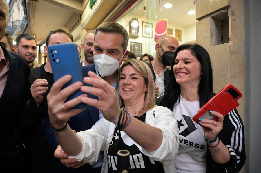 Τσίπρας από Αγρίνιο: «Υπαρξιακή δέσμευση για εμάς να φέρουμε την πολιτική αλλαγή»