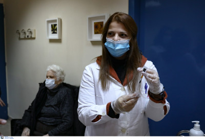 Εμβόλιο Astrazeneca: Στις 15/2 οι πρώτοι εμβολιασμοί στην Ελλάδα, πότε ανοίγει η πλατφόρμα για ραντεβού ανά ηλικία