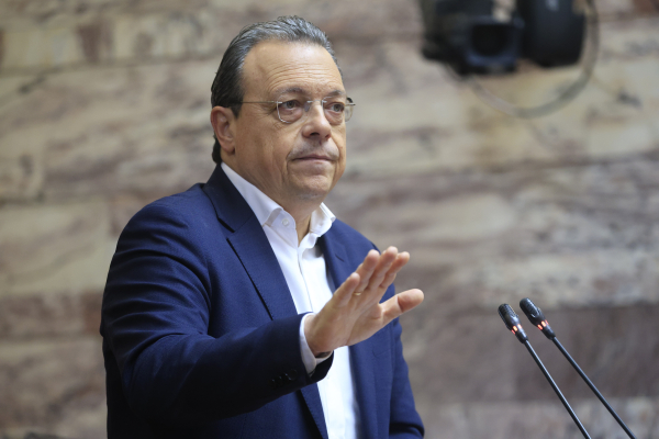 Φάμελλος: «Δεν είμαστε όλοι ίδιοι, όχι τρίτη θητεία της Δεξιάς» - Στήριξη στα αγροτικά μπλόκα