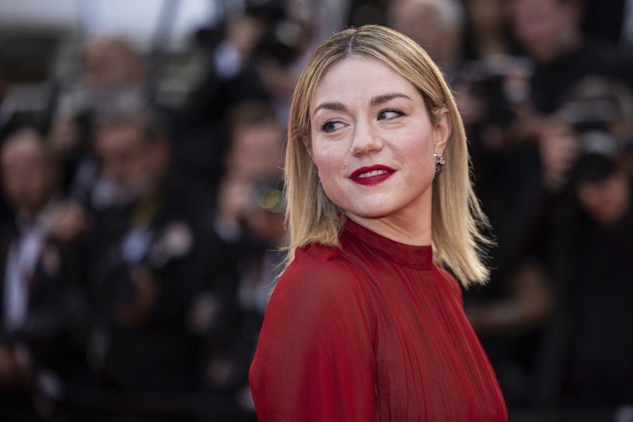 Πέθανε σε ηλικία 43 ετών η ηθοποιός Εμιλί Ντεκέν