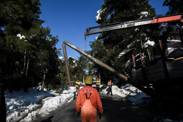 Με 6 ειδικά συνεργεία η Περιφέρεια Αττικής επιχειρεί σε Δήμους που αντιμετωπίζουν προβλήματα