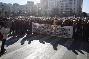 Σφοδρές αντιδράσεις συνταξιούχων για τα μέτρα: «Εκτός 300.000 από το επίδομα 400 ευρώ, δεν ζητάμε φιλοδωρήματα»