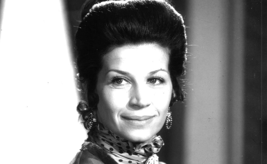 Κατερίνα Γιουλάκη - Από το «ασμπέτε» μέχρι το «Ρετιρέ»: «Υπήρξα πολύ τυχερή στη ζωή μου»