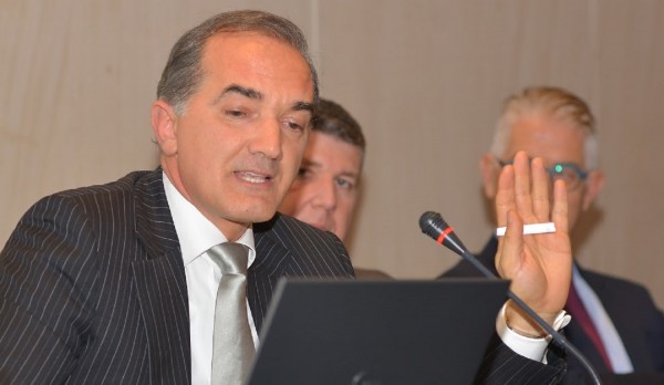 Σαλμάς: " Δεν υπέγραψα την πρόταση της ΝΔ γιά λόγους προσωπικής ευαισθησίας" - τι θα κάνει ο Μητσοτάκης