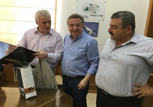 Αυθαίρετα, περιβάλλον, χωροταξία και ανάπτυξη στη συνάντηση Στ. Αρναουτάκη και Γ. Τσιρώνη