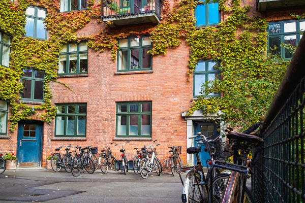 Φορολογική κατοικία: Τι πρέπει να προσέχουν όσοι εργάζονται εκτός Ελλάδας