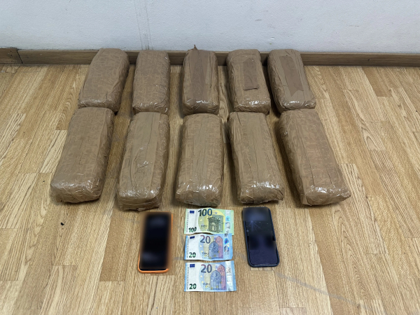 Δύο συλλήψεις για διακίνηση κάνναβης στην Ολυμπία Οδό - Κατασχέθηκαν πάνω από 10 κιλά