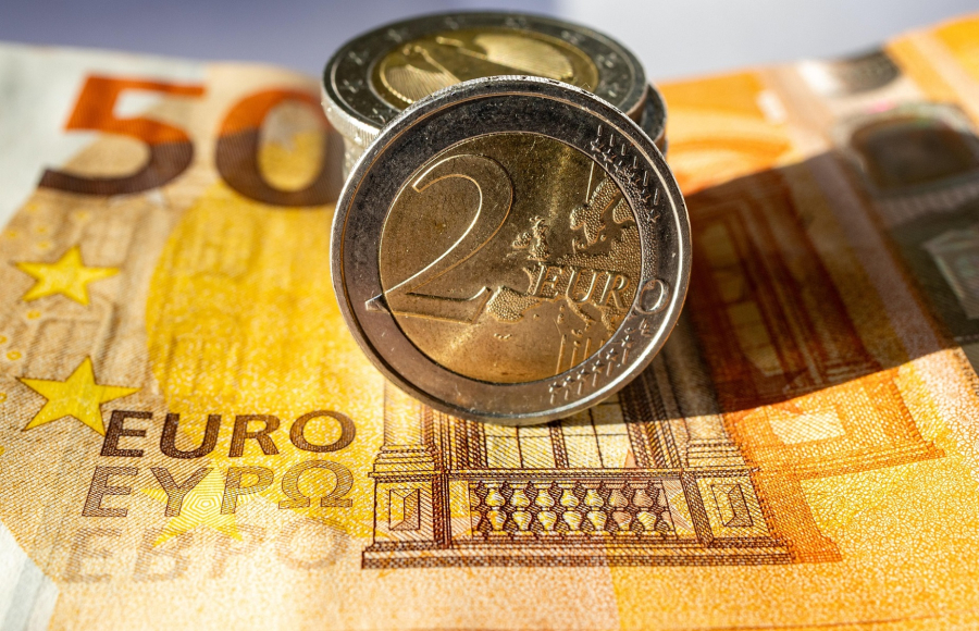 Επίδομα 250 ευρώ: Πόσοι θα τα λάβουν τελικά την Παρασκευή