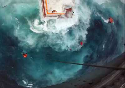 Άνδρος: Σταμάτησε λόγω καιρού η απάντληση καυσίμων από το Cabrera