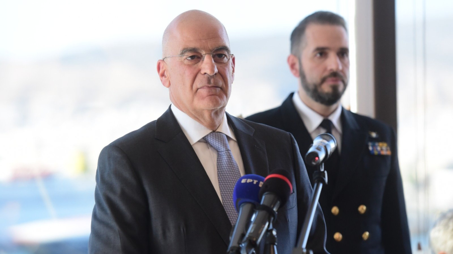 Ο Νίκος Δένδιας στη Ναυτιλιακή Λέσχη Πειραιά