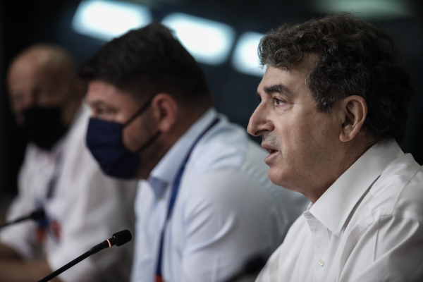 Φωτιά στη Βαρυμπομπή: Δωρεάν σε ξενοδοχεία οι πυρόπληκτοι, «πρώτο μέλημα η ανθρώπινη ζωή»