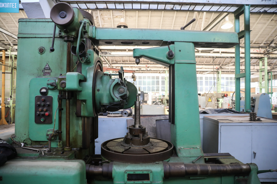 Η σύμπραξη της οικογένειας Στέγγου με την Τράπεζα Πειραιώς στη διαχείριση ακινήτων, η πρόσκληση των ΕΑΣ για το Λαύριο και οι βεβαιώσεις καλής εκτέλεσης, η κοινοπραξία ΤΕΡΝΑ – Μεσόγειος και η Cosmic Enlightenment